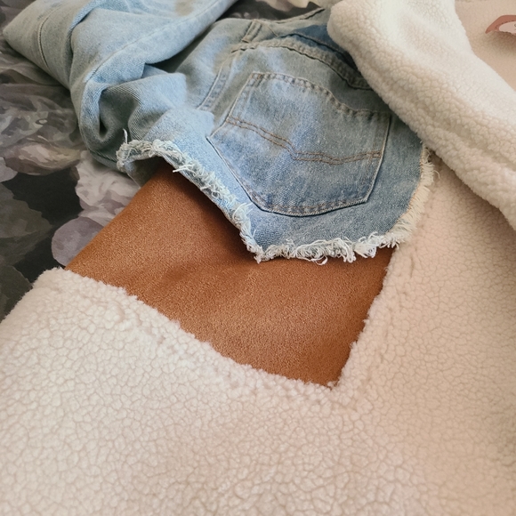 Patchwork Light Wash Denim Jacket Vegan Sherpa & Suede / Teddy Denim Jacket - Picture 4 of 11